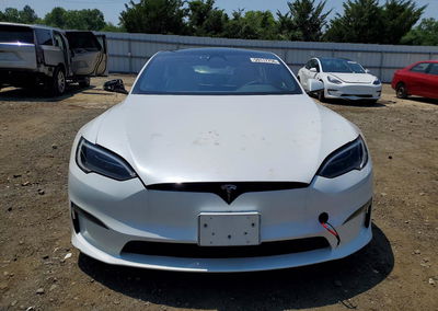 2023 Tesla Model S, daño Lateral, Copart lote 59117756, foto 5 de 12