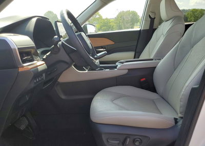 2026 Toyota Grand Highlander Hybrid Limited, пошкодження: Задня частина, Copart лот 59070326, фото 7 з 16