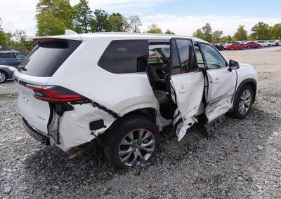2025 Toyota Grand Highlander Limited, Right Side damage, Iaai lot 45134612, photo 4 of 20