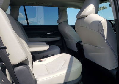 2026 Toyota Grand Highlander Hybrid Limited, пошкодження: Задня частина, Copart лот 59070326, фото 11 з 16