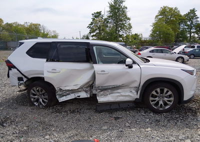 2025 Toyota Grand Highlander Limited, Right Side damage, Iaai lot 45134612, photo 14 of 20