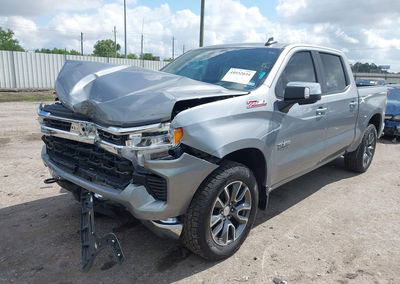 2024 Chevrolet Silverado 1500 4wd  Short Bed Lt, daño Frontal, Iaai lote 44932034, foto 2 de 16