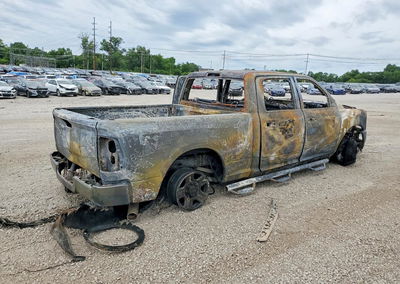 2020 Ram 2500 Tradesman, daño Incendio, Copart lote 55442016, foto 3 de 11