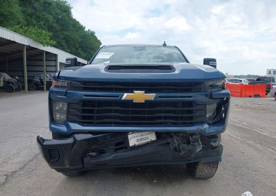 2025 Chevrolet Silverado 2500hd 4wd  Standard Bed Custom, Front End damage, Iaai lot 45242166, photo 13 of 16