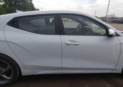 2019 Hyundai Veloster 2.0, daño Normal Wear & Tear, Iaai lote 45663041, foto 13 de 17
