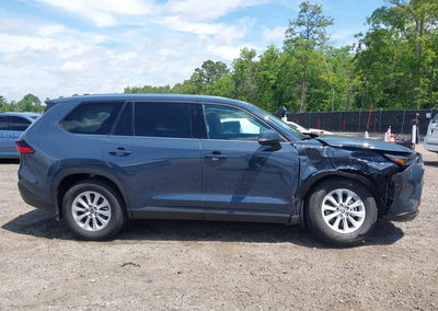 2025 Toyota Grand Highlander Xle, daño Frontal, Iaai lote 44993664, foto 13 de 16