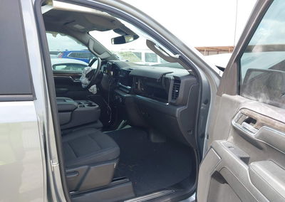 2024 Chevrolet Silverado 1500 4wd  Short Bed Lt, daño Frontal, Iaai lote 44932034, foto 5 de 16