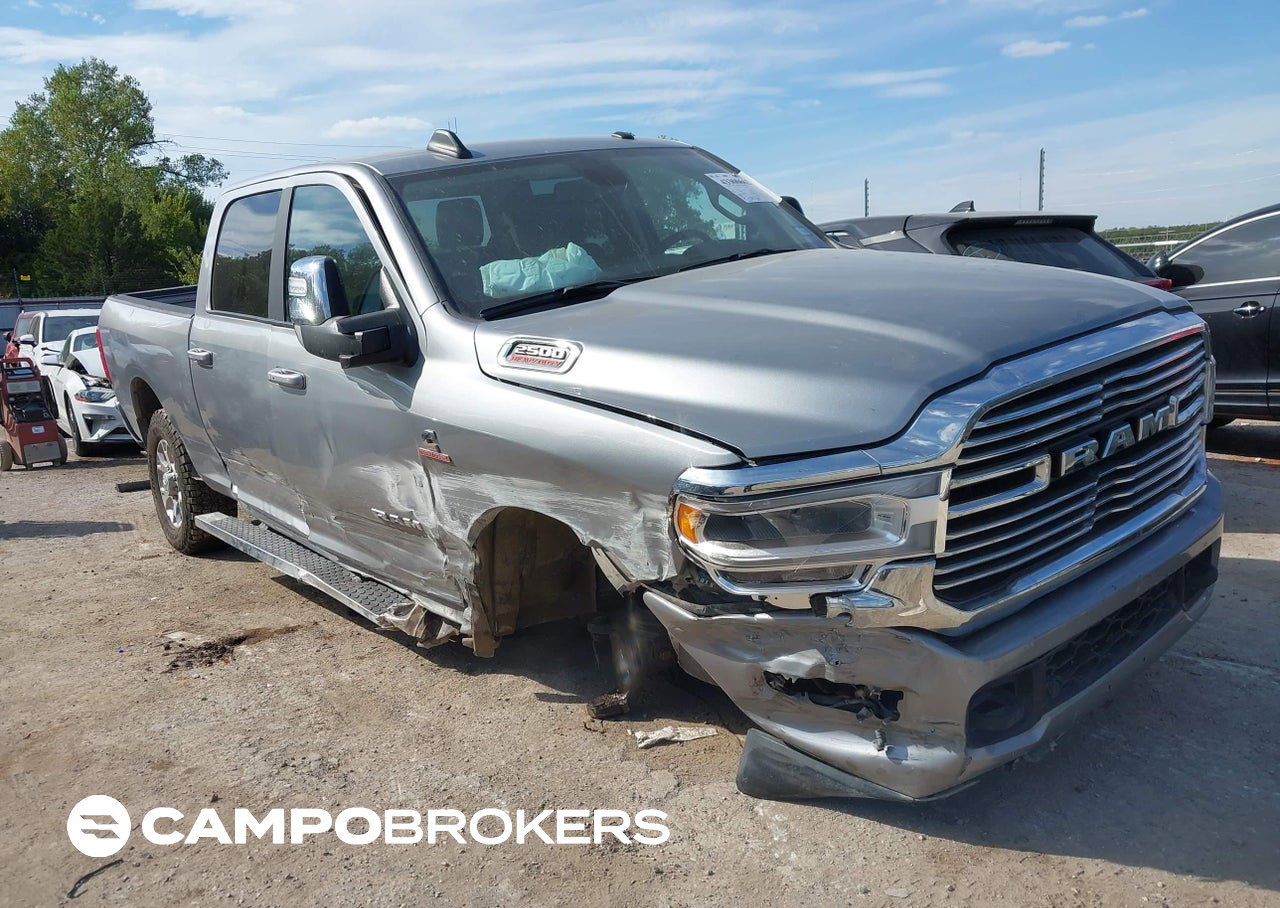 2024 Ram 2500 Laramie  4x4 6'4 Box, daño Lateral derecho, Iaai lote 43300662