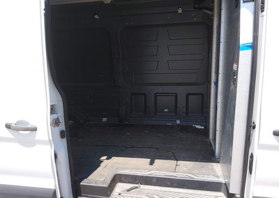 2021 Ford Transit-250, daño Frontal, Iaai lote 45417386, foto 8 de 16