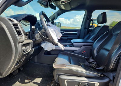 2021 Ram 1500 Laramie, daño Frontal, Copart lote 57774926, foto 7 de 14
