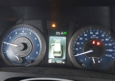 2020 Toyota Sienna Xle, daño Frontal, Iaai lote 45467413, foto 7 de 17