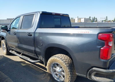 2021 Chevrolet Silverado 1500 4wd  Short Bed Lt Trail Boss, daño Frontal, Iaai lote 45189091, foto 14 de 18