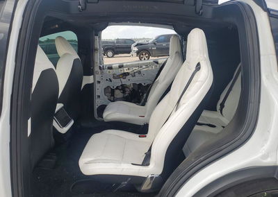 2022 Tesla Model X, uszkodzenie: Przód, Copart lot 59296606, zdjęcie 11 z 14