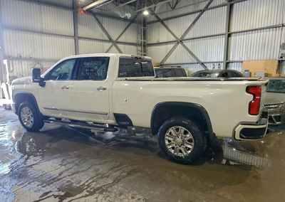 2025 Chevrolet Silverado K3500 High Country, пошкодження: Вандалізм, Copart лот 95240535, фото 2 з 12