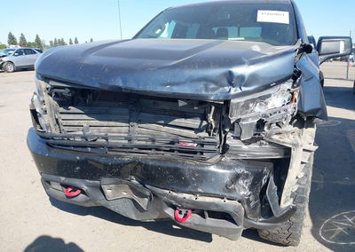 2021 Chevrolet Silverado 1500 4wd  Short Bed Lt Trail Boss, daño Frontal, Iaai lote 45189091, foto 6 de 18