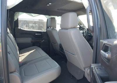 2021 Chevrolet Silverado 1500 4wd  Short Bed Lt Trail Boss, daño Frontal, Iaai lote 45189091, foto 8 de 18