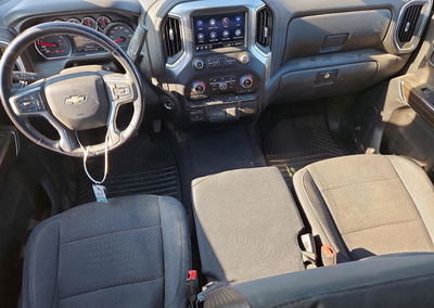 2020 Chevrolet Silverado K1500 Lt, daño Lateral, Copart lote 60826506, foto 8 de 12