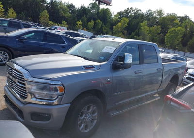 2024 Ram 2500 Laramie  4x4 6'4 Box, daño Lateral derecho, Iaai lote 43300662, foto 15 de 17