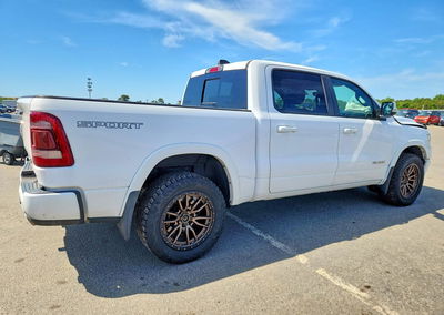 2021 Ram 1500 Laramie, daño Frontal, Copart lote 57774926, foto 3 de 14