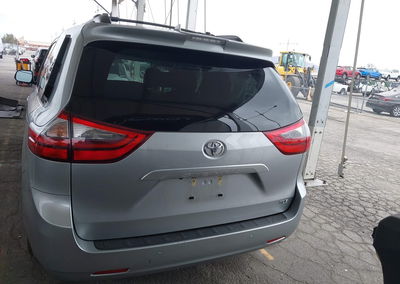 2020 Toyota Sienna Xle, daño Frontal, Iaai lote 45467413, foto 17 de 17