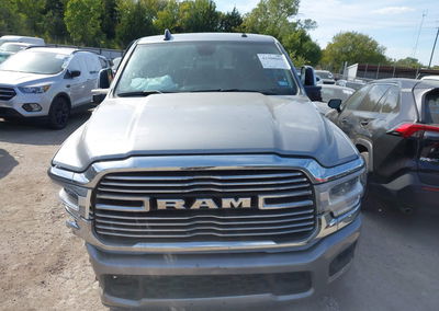 2024 Ram 2500 Laramie  4x4 6'4 Box, daño Lateral derecho, Iaai lote 43300662, foto 13 de 17