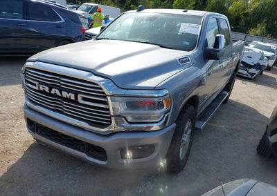 2024 Ram 2500 Laramie  4x4 6'4 Box, daño Lateral derecho, Iaai lote 43300662, foto 2 de 17
