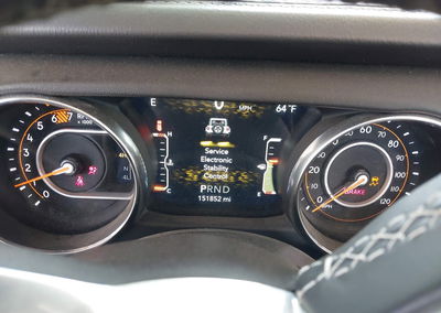 2019 Jeep Wrangler Unlimited Sahara 4x4, daño Volcadura, Iaai lote 45531240, foto 7 de 16