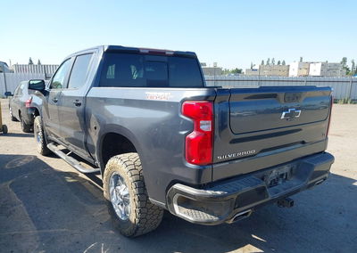 2021 Chevrolet Silverado 1500 4wd  Short Bed Lt Trail Boss, daño Frontal, Iaai lote 45189091, foto 3 de 18