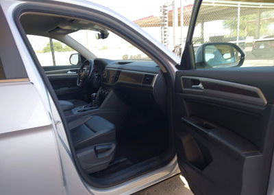 2019 Volkswagen Atlas 3.6l V6 Se W/technology, daño Trasero, Iaai lote 45605650, foto 5 de 16