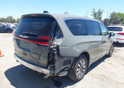 2023 Chrysler Pacifica Hybrid Touring L, пошкодження: Лівий бік, Iaai лот 45433126, фото 4 з 17