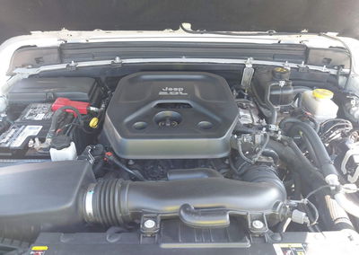 2020 Jeep Wrangler Unlimited Sahara 4x4, Rear damage, Iaai lot 42845972, photo 10 of 16