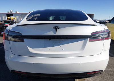2020 Tesla Model S Performance Dual Motor All-wheel Drive, daño Frontal, Iaai lote 45554873, foto 16 de 20
