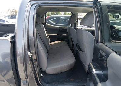 2019 Toyota Tacoma Sr5, daño Trasero izquierdo, Iaai lote 45522875, foto 8 de 16