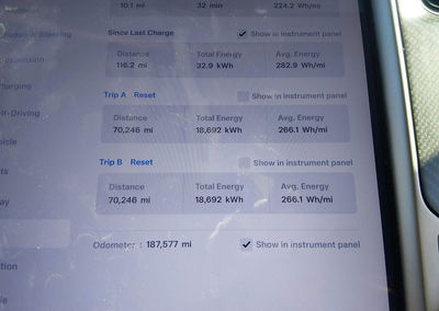 2020 Tesla Model S Performance Dual Motor All-wheel Drive, daño Frontal, Iaai lote 45554873, foto 7 de 20