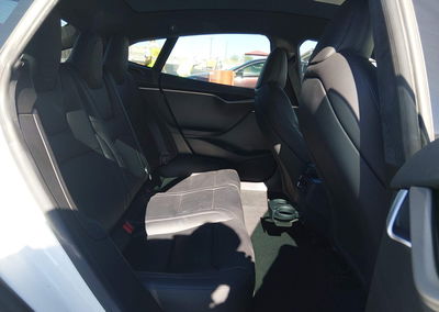 2020 Tesla Model S Performance Dual Motor All-wheel Drive, daño Frontal, Iaai lote 45554873, foto 8 de 20