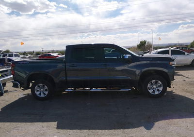 2021 Chevrolet Silverado 1500 4wd  Short Bed Lt, uszkodzenie: Przód, Iaai lot 45195975, zdjęcie 14 z 17