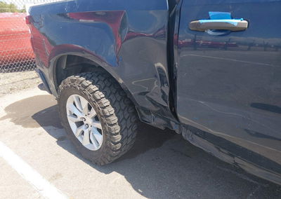2021 Chevrolet Silverado 1500 2wd  Short Bed Custom, daño Trasero derecho, Iaai lote 45522334, foto 6 de 16