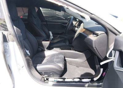 2020 Tesla Model S Long Range Dual Motor All-wheel Drive/long Range Plus Dual Motor All-wheel Drive, uszkodzenie: Prawy