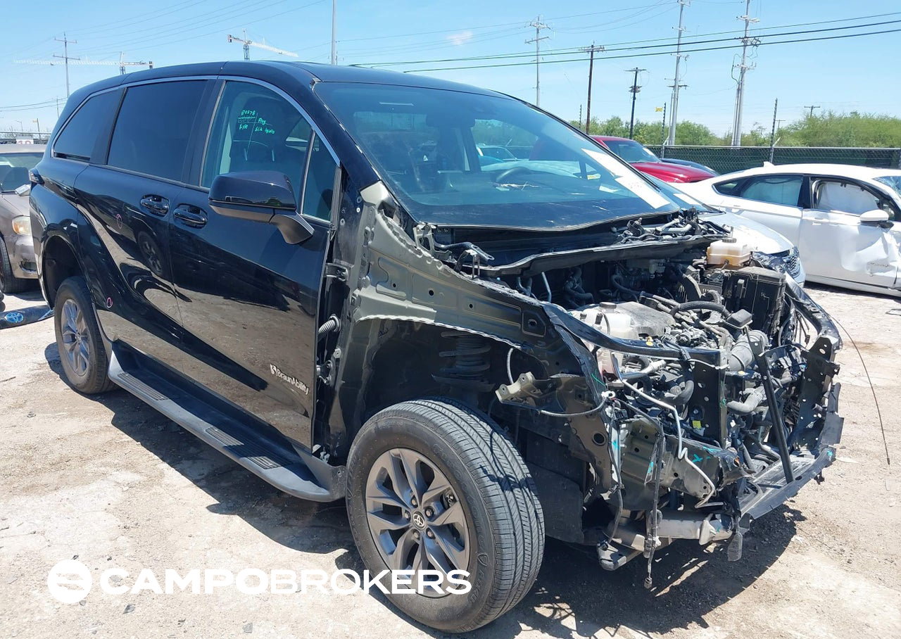 2024 Toyota Sienna Le, uszkodzenie: Przód, Iaai lot 45154270