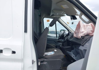 2019 Ford Transit-350, daño Biohazard, Iaai lote 45089311, foto 5 de 11
