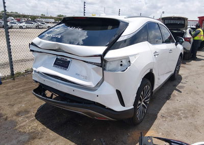 2024 Lexus Rx 350h Premium Plus, uszkodzenie: Tył, Iaai lot 45167741, zdjęcie 4 z 17