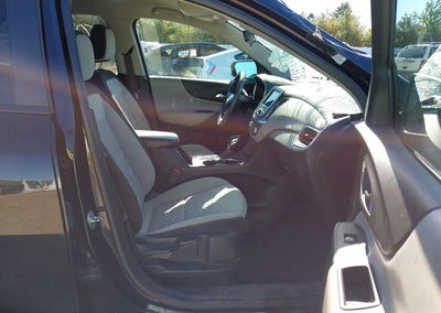 2022 Chevrolet Equinox Fwd Ls, Front End damage, Iaai lot 45095688, photo 5 of 16