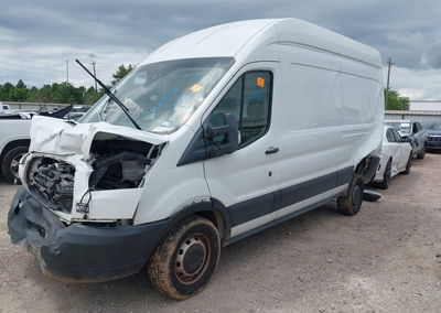 2019 Ford Transit-350, daño Biohazard, Iaai lote 45089311, foto 2 de 11