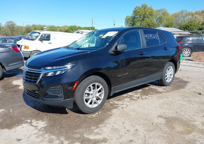 2022 Chevrolet Equinox Fwd Ls, Front End damage, Iaai lot 45095688, photo 2 of 16