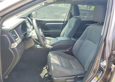 2019 Toyota Highlander Le, daño Trasero, Copart lote 59917516, foto 7 de 15