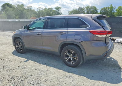 2019 Toyota Highlander Le, daño Trasero, Copart lote 59917516, foto 2 de 15
