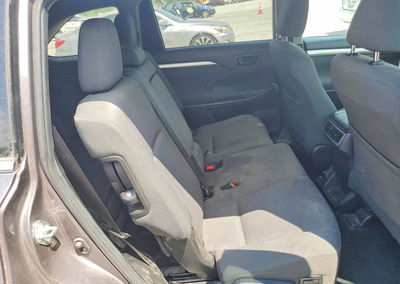 2019 Toyota Highlander Le, daño Trasero, Copart lote 59917516, foto 11 de 15