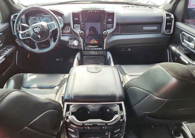 2021 Ram 1500 Laramie, daño Frontal, Copart lote 61560946, foto 8 de 12