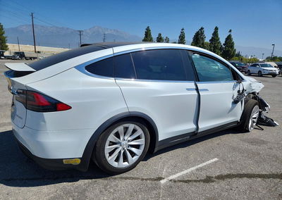 2020 Tesla Model X, daño Frontal, Copart lote 57692036, foto 3 de 15