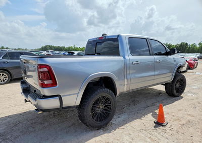 2021 Ram 1500 Laramie, daño Frontal, Copart lote 61560946, foto 3 de 12